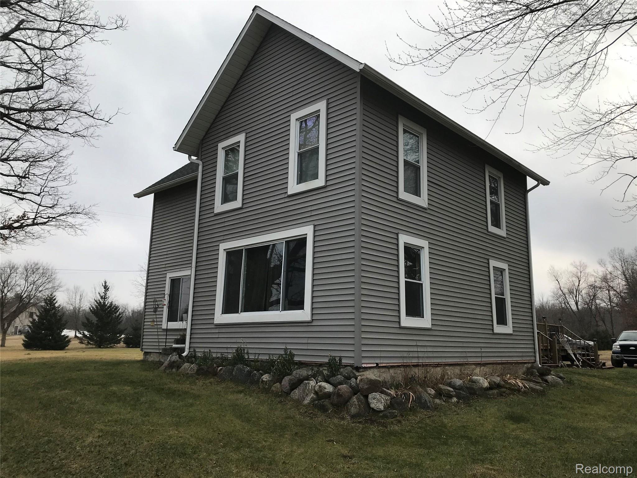 5807 Stanley Road Columbiaville, MI 48421 - Photo 7 of 15 IMG_0121.JPG