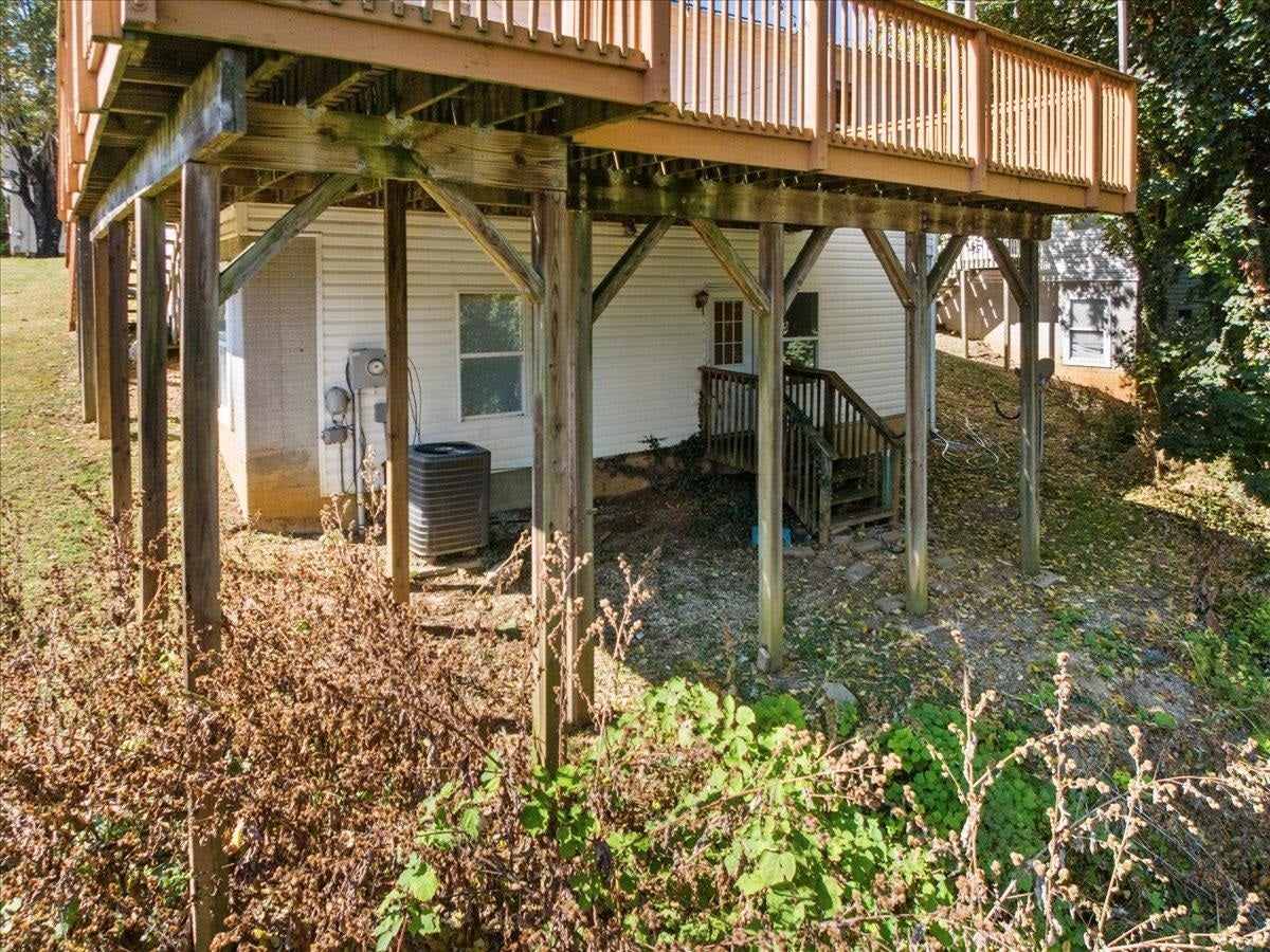910 Gilbert Street Radford, VA 24141 - Photo 49 of 65 Gallery Image 49