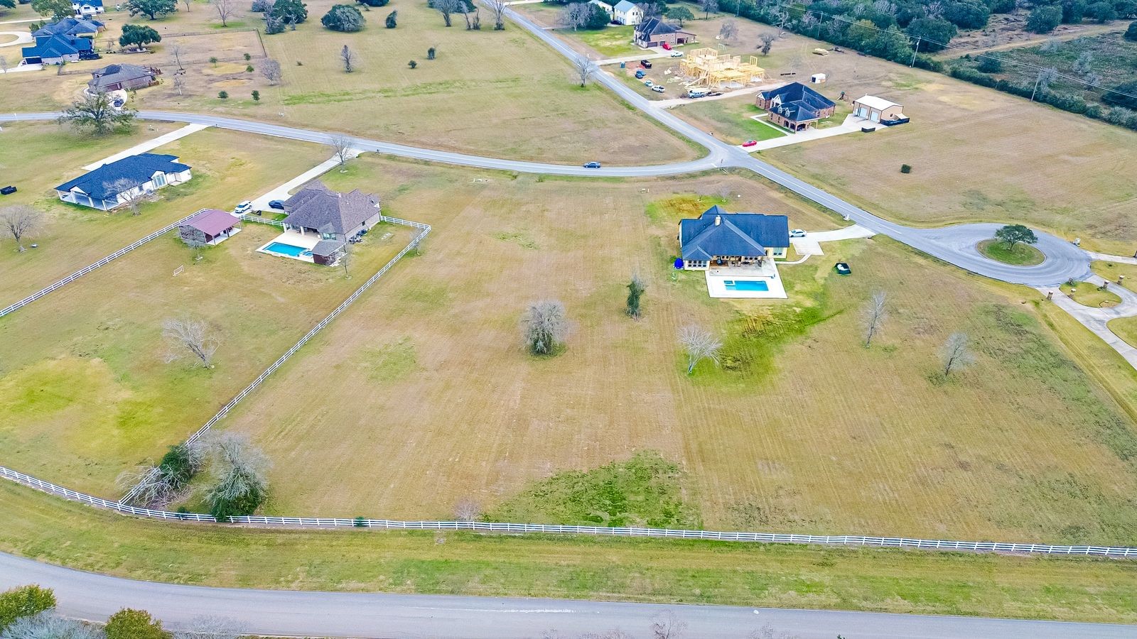 0 Las Botas Richmond, TX 77469 - Photo 16 of 26 a picture of a book shelf