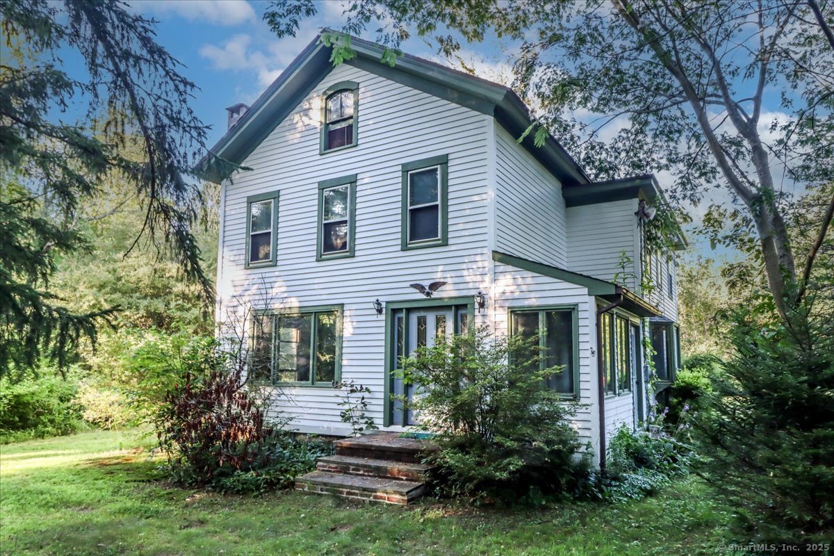 16 Farrell Road Newtown, CT 06470 - Photo 1 of 38 Front View
