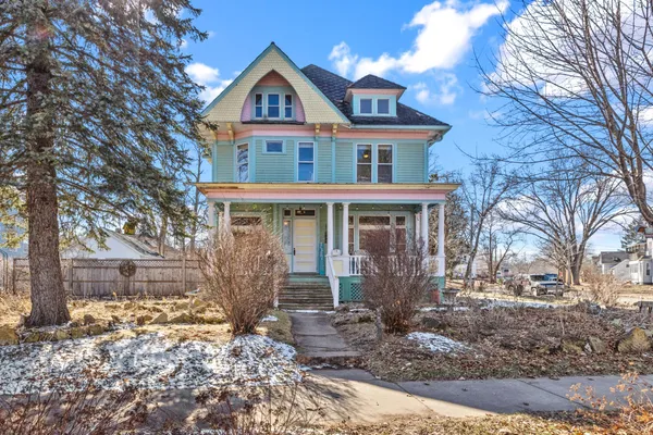 $468,000 | 930 3rd Avenue, Eau Claire, WI 54703