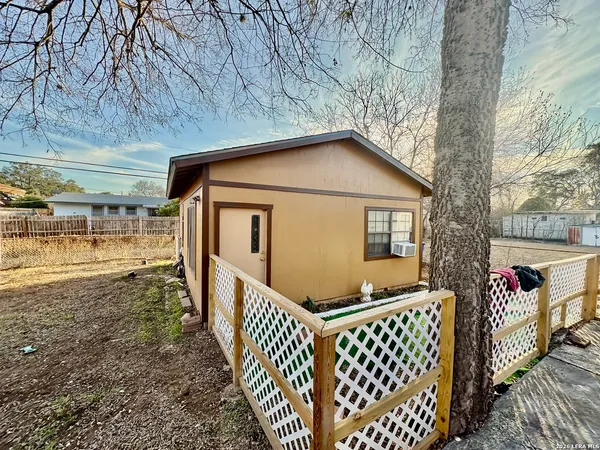 $900 | 3722 Electra Drive, San Antonio, TX 78218