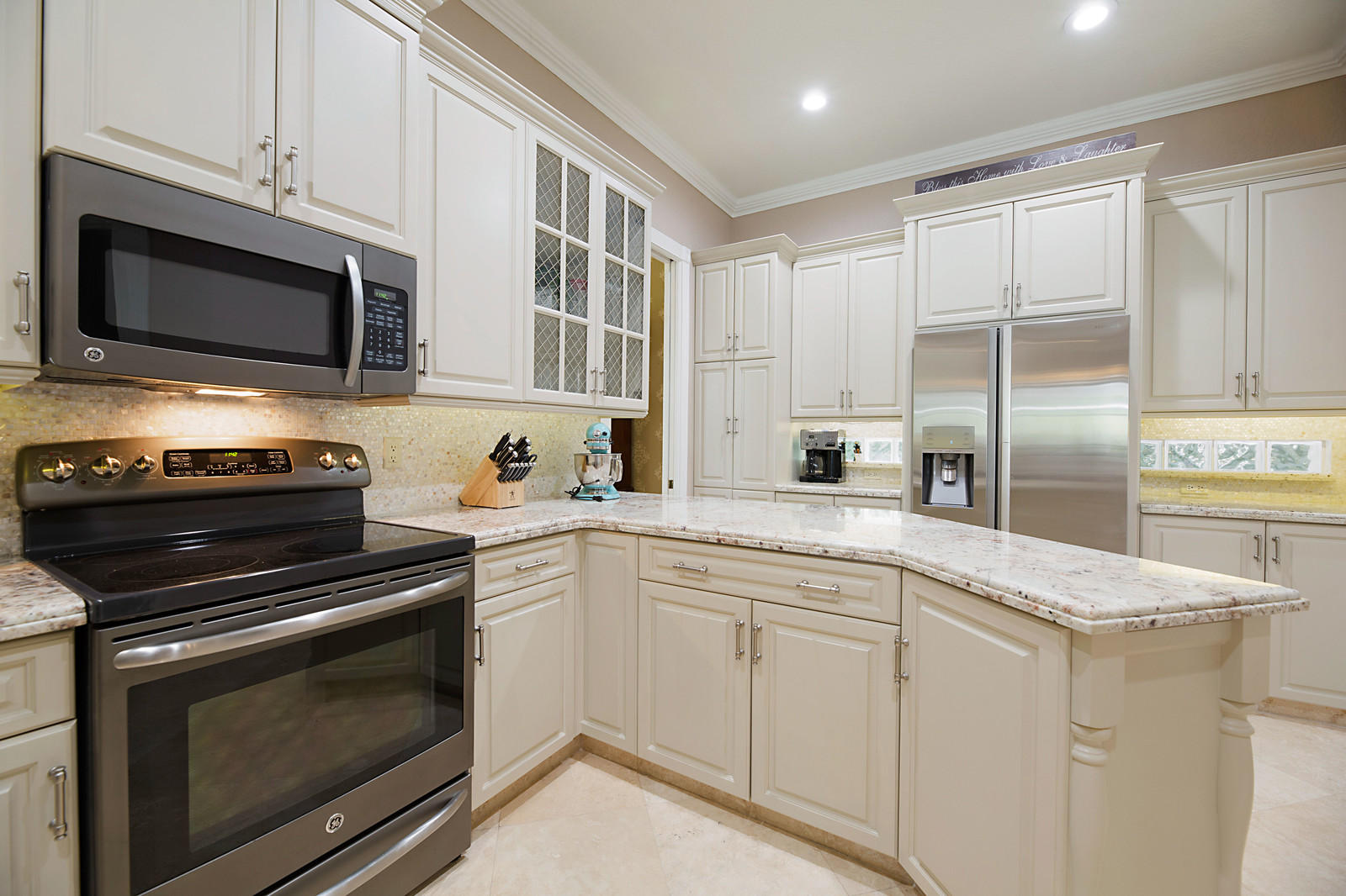 859 Southwest 18th Street Boca Raton, FL 33486 - Photo 9 of 22 10_859_SW_18th_St__10_of_23_mls
