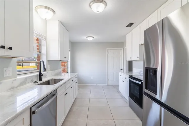 $2,150 | 124 Shelley Drive, Winter Haven, FL 33884