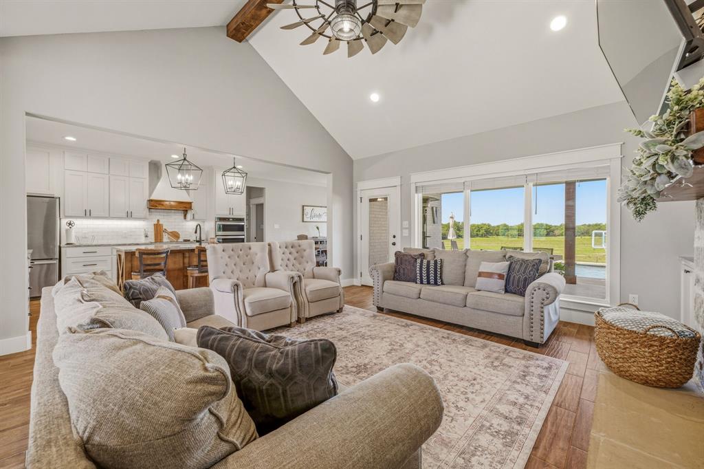 190 Blue Ribbon Lane Stephenville, TX 76401 - Photo 7 of 40