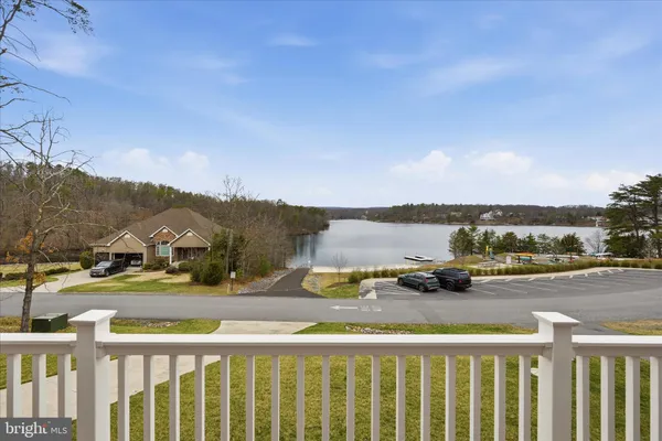 $724,900 | 504 Sleigh Drive, Cross Junction, VA 22625