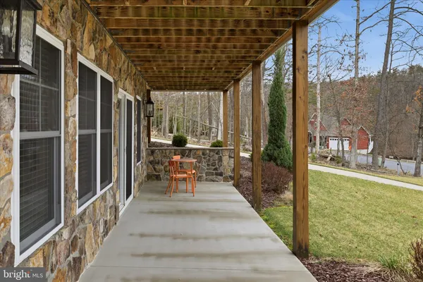 $724,900 | 504 Sleigh Drive, Cross Junction, VA 22625