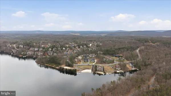 $724,900 | 504 Sleigh Drive, Cross Junction, VA 22625