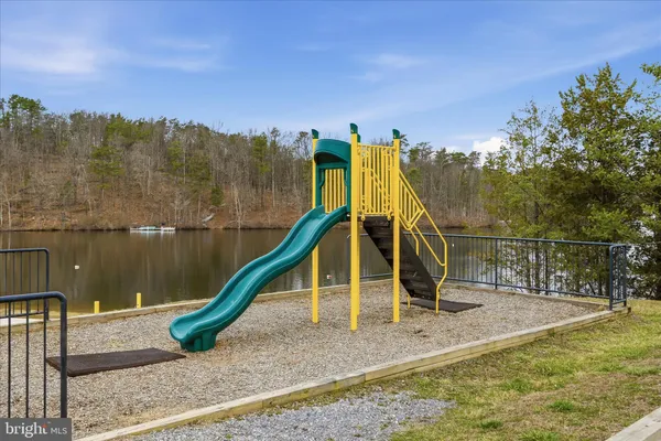 $724,900 | 504 Sleigh Drive, Cross Junction, VA 22625