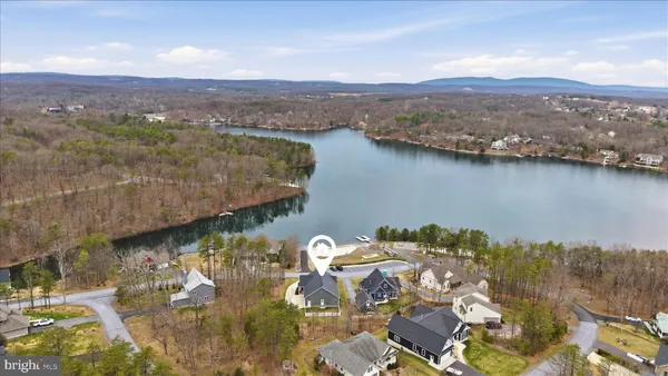 $724,900 | 504 Sleigh Drive, Cross Junction, VA 22625