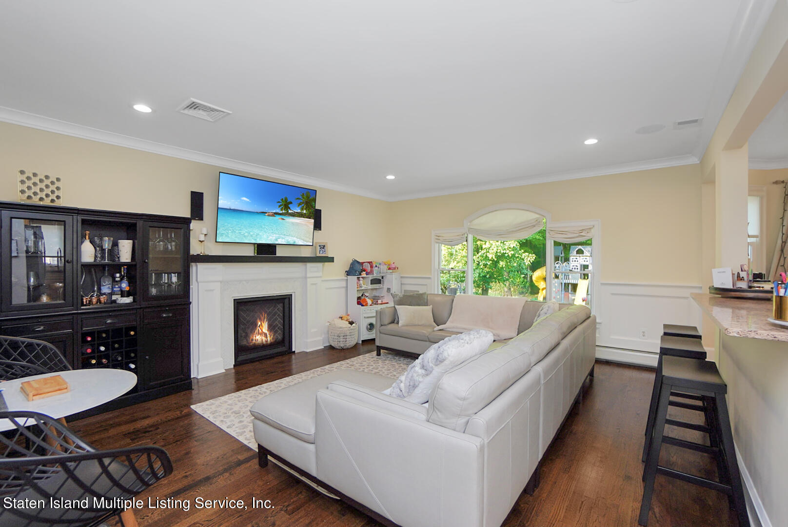 64 Covington Circle Staten Island, NY 10312 - Photo 12 of 40 Photo Nov 16 2022, 8 01 41 AM