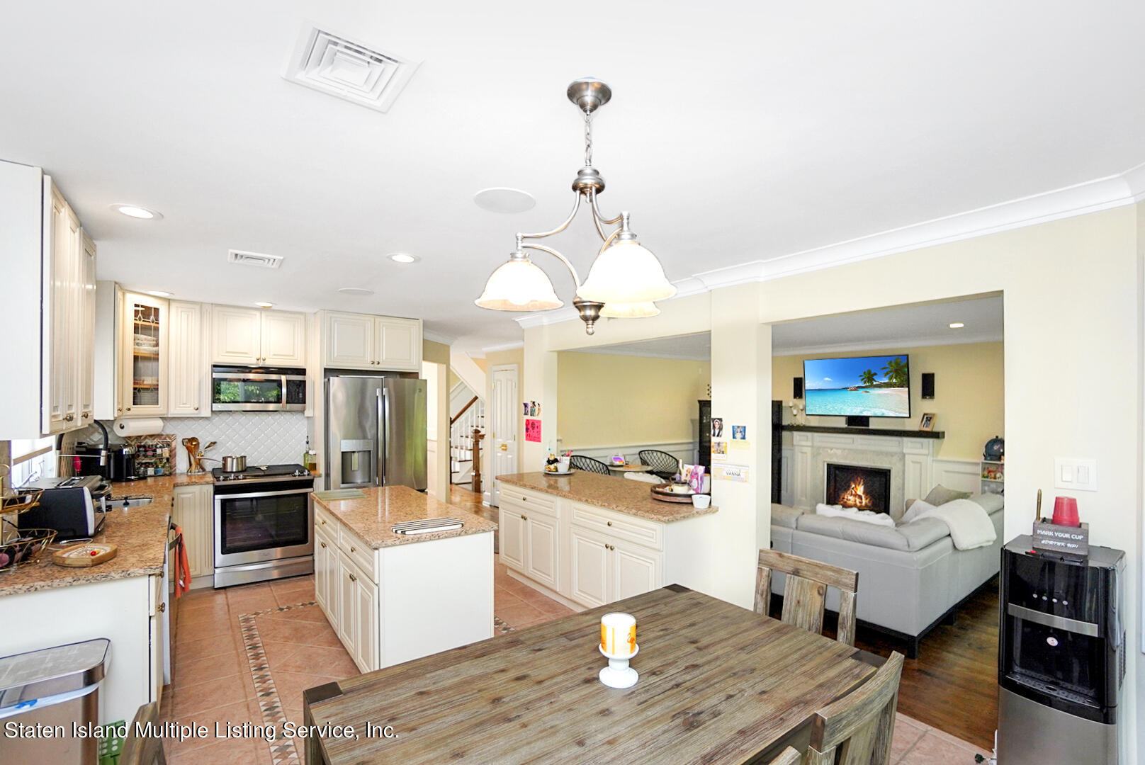 64 Covington Circle Staten Island, NY 10312 - Photo 18 of 40 Photo Nov 16 2022, 8 03 23 AM