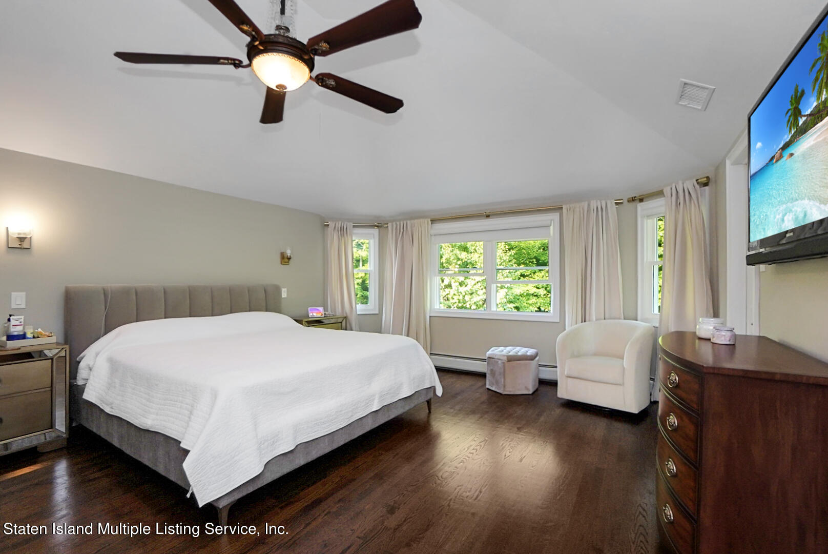 64 Covington Circle Staten Island, NY 10312 - Photo 22 of 40 Photo Nov 16 2022, 8 11 32 AM