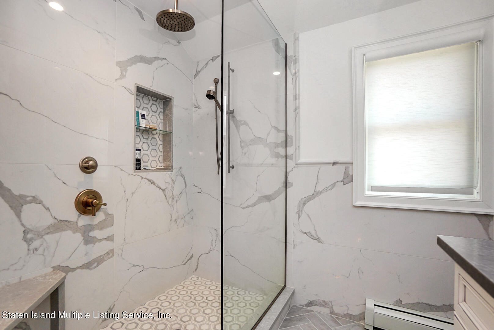 64 Covington Circle Staten Island, NY 10312 - Photo 26 of 40 Photo Nov 16 2022, 8 12 15 AM