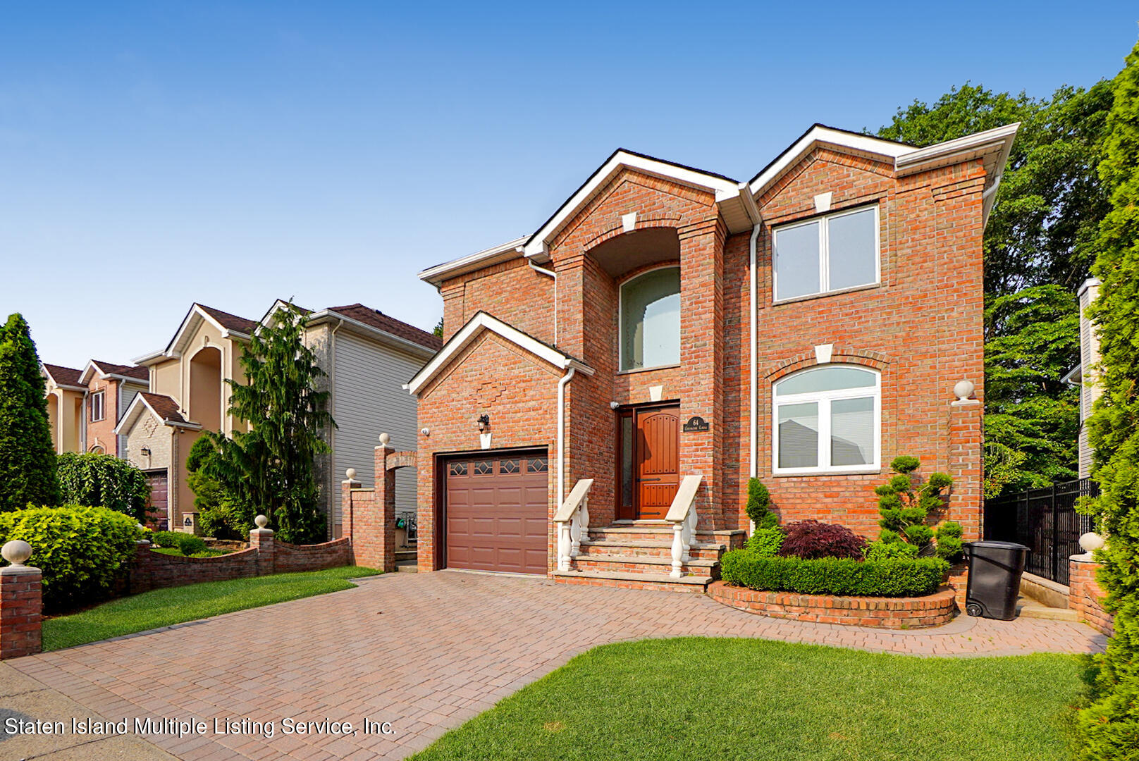 64 Covington Circle Staten Island, NY 10312 - Photo 3 of 40 Photo Nov 16 2022, 8 19 10 AM