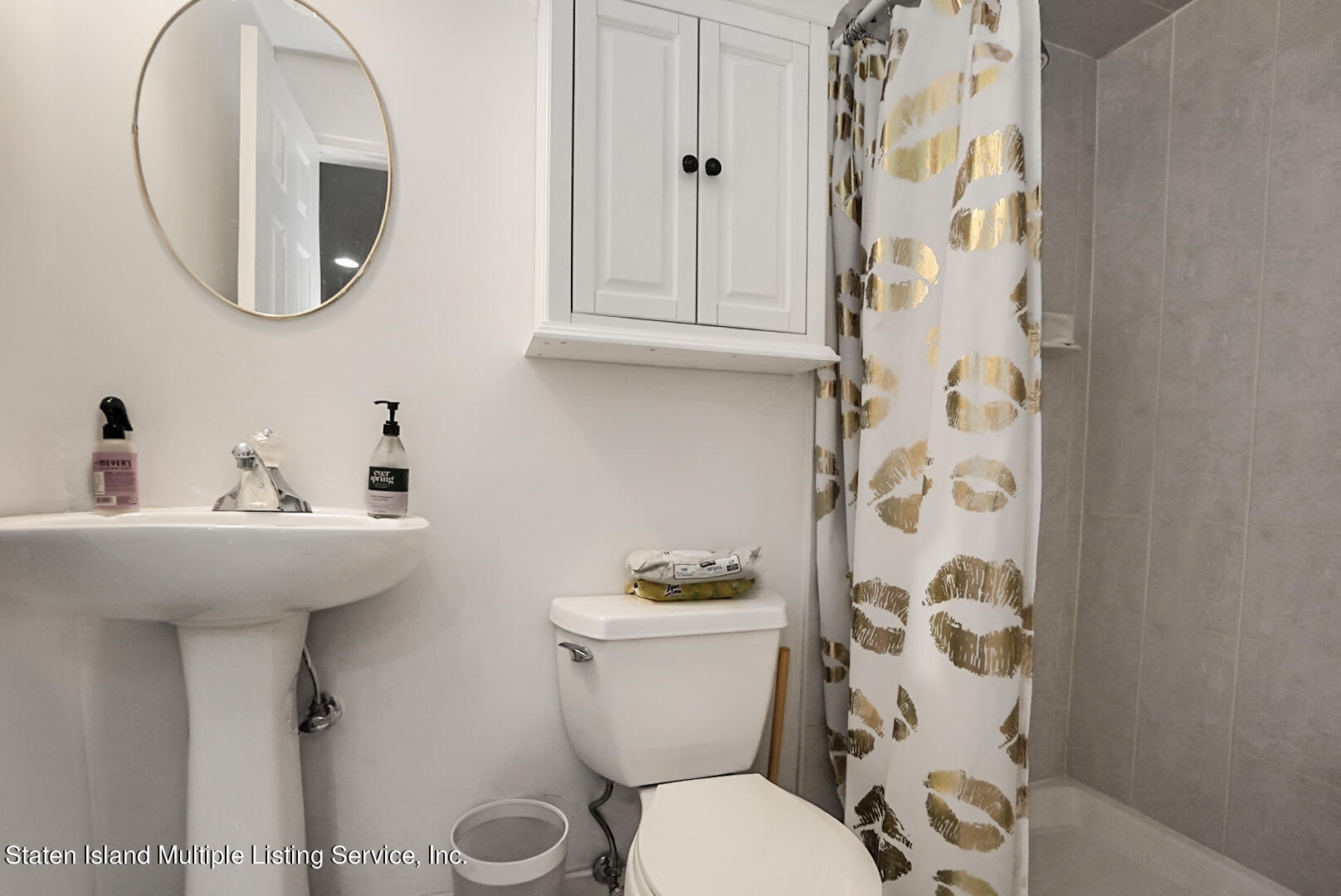 64 Covington Circle Staten Island, NY 10312 - Photo 36 of 40 Photo Nov 16 2022, 8 14 13 AM