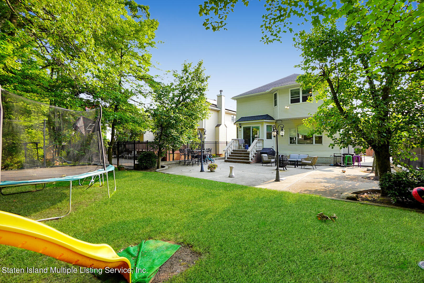 64 Covington Circle Staten Island, NY 10312 - Photo 39 of 40 Photo Nov 16 2022, 8 16 57 AM