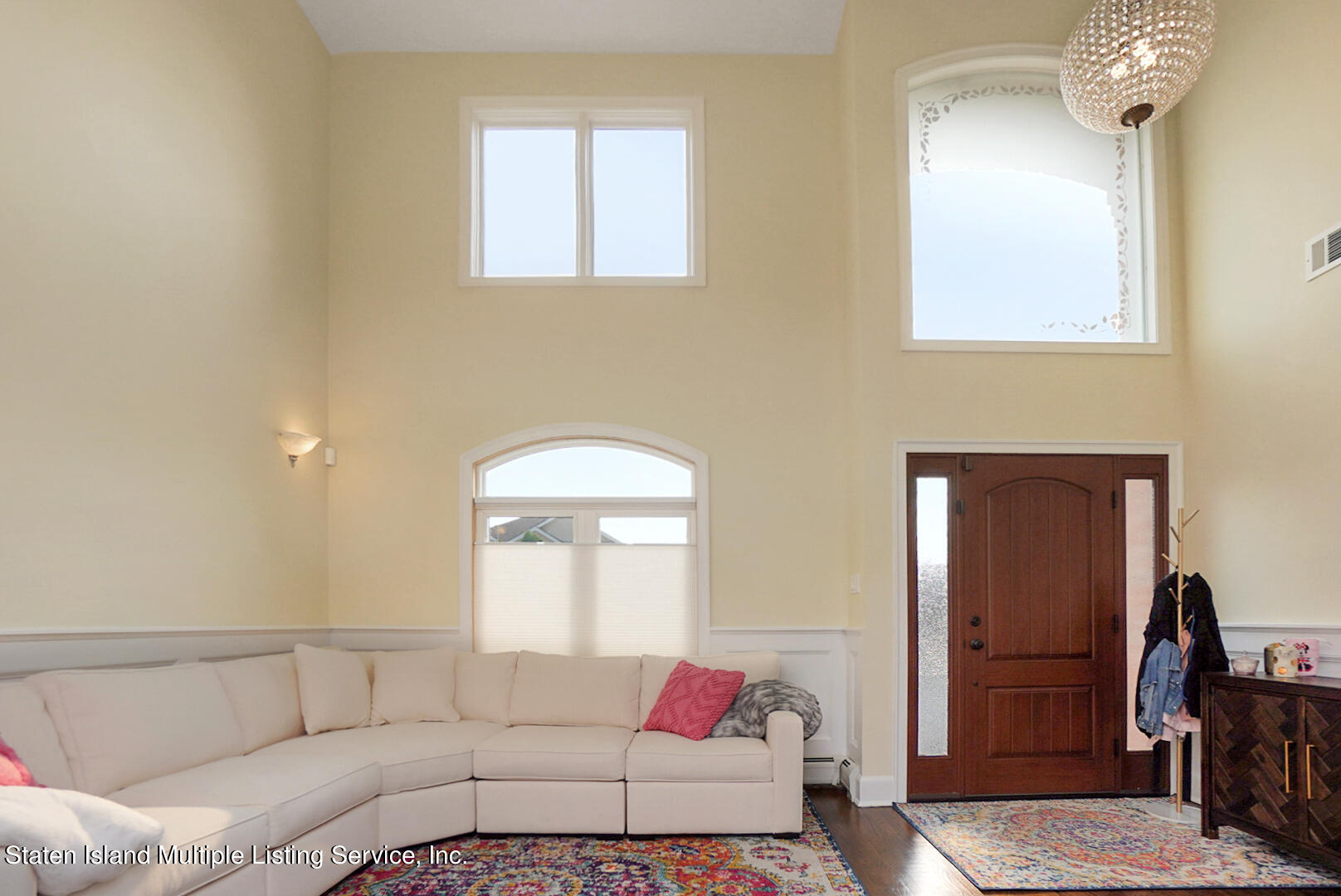 64 Covington Circle Staten Island, NY 10312 - Photo 6 of 40 Photo Nov 16 2022, 7 55 14 AM