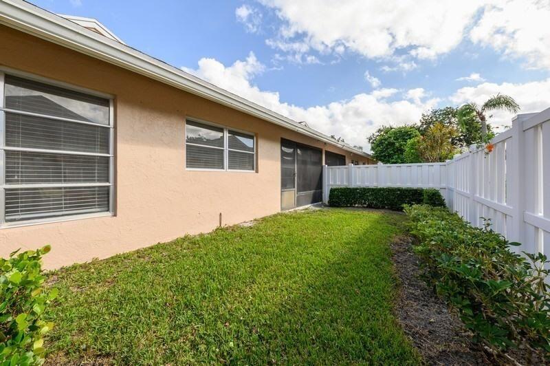 8092 Sweetbriar Way Boca Raton, FL 33496 - Photo 2 of 17 Side Yard