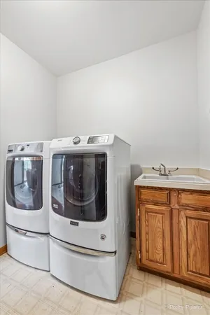 $639,900 | 1405 Elk Trail, Cary, IL 60013