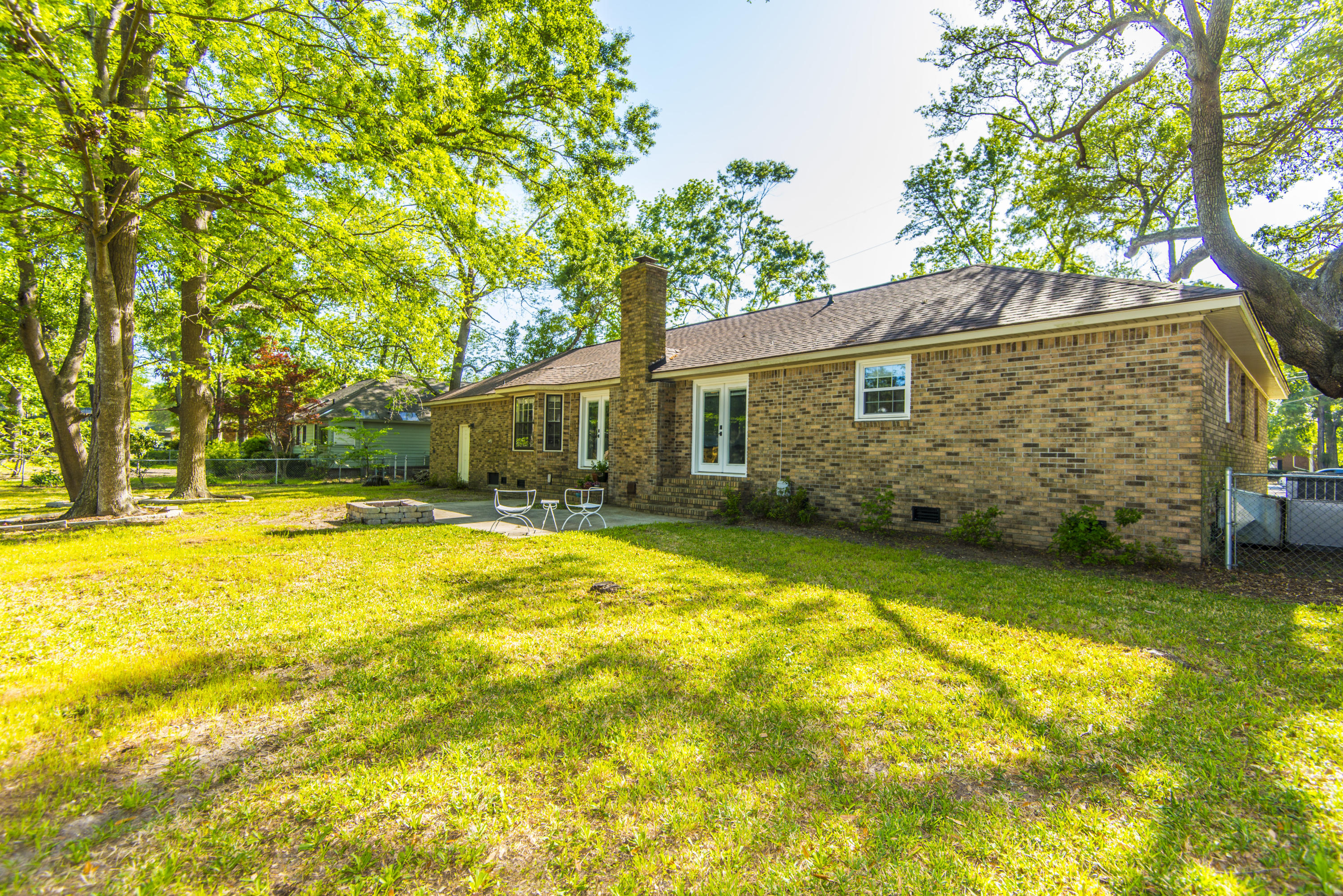 1234 Old Towne Road Charleston, SC 29407 - Photo 2 of 24 old towne rd back of house