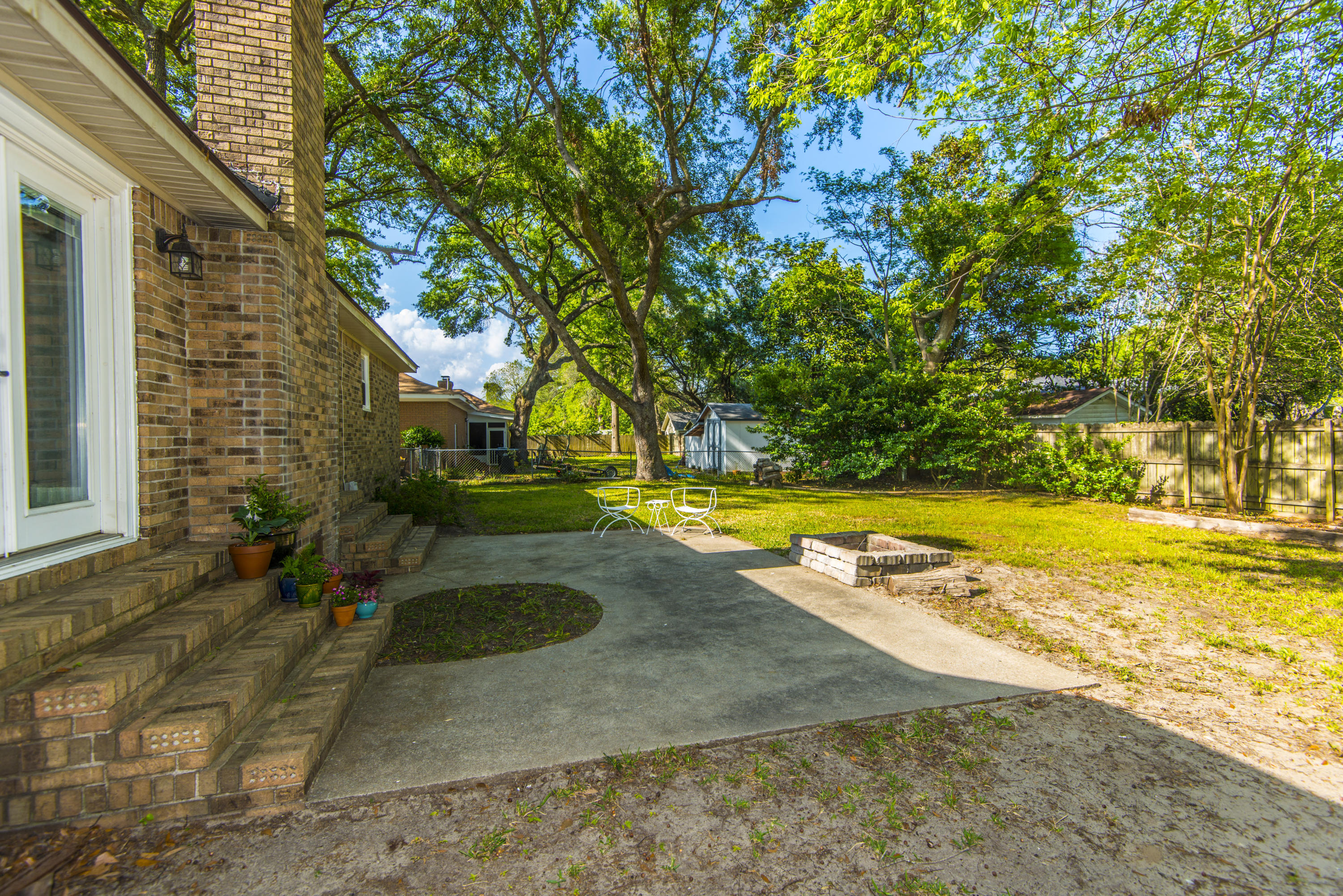 1234 Old Towne Road Charleston, SC 29407 - Photo 6 of 24 OLD TOWNE RD PATIOI