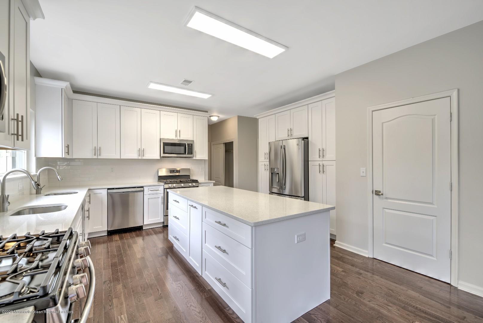 332 Meadowood Road Jackson, NJ 08527 - Photo 12 of 25 willner_15486_P12_100307