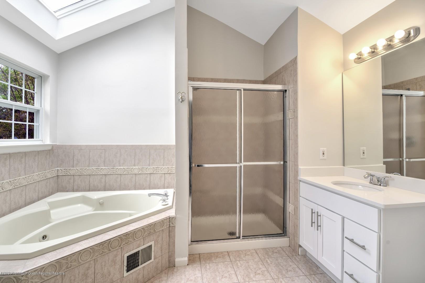 332 Meadowood Road Jackson, NJ 08527 - Photo 18 of 25 willner_15486_P18_100300