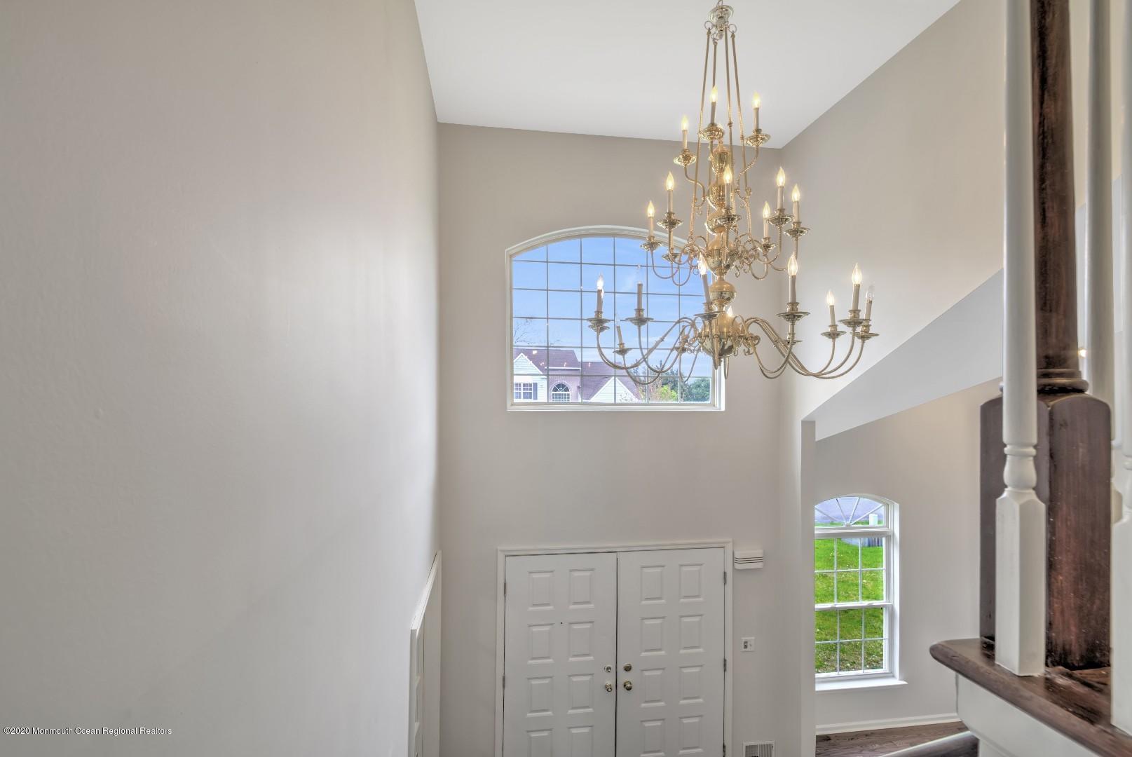 332 Meadowood Road Jackson, NJ 08527 - Photo 3 of 25 willner_15486_P03_100315