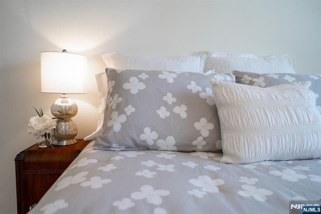 589 Beverly Road Teaneck, NJ 07666 - Photo 11 of 22