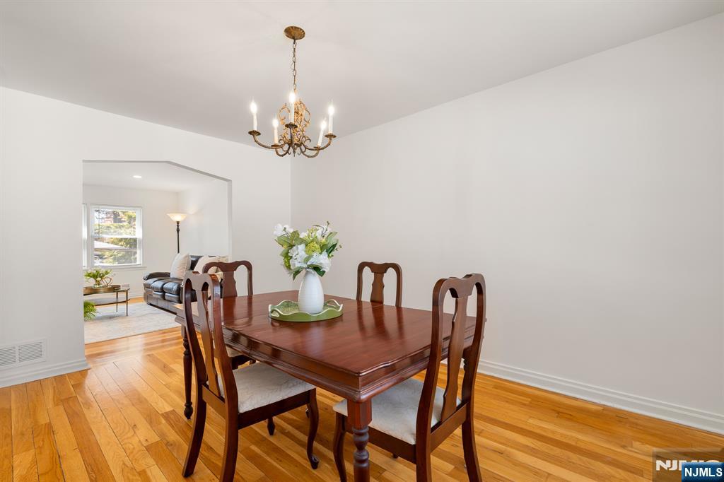 589 Beverly Road Teaneck, NJ 07666 - Photo 5 of 22