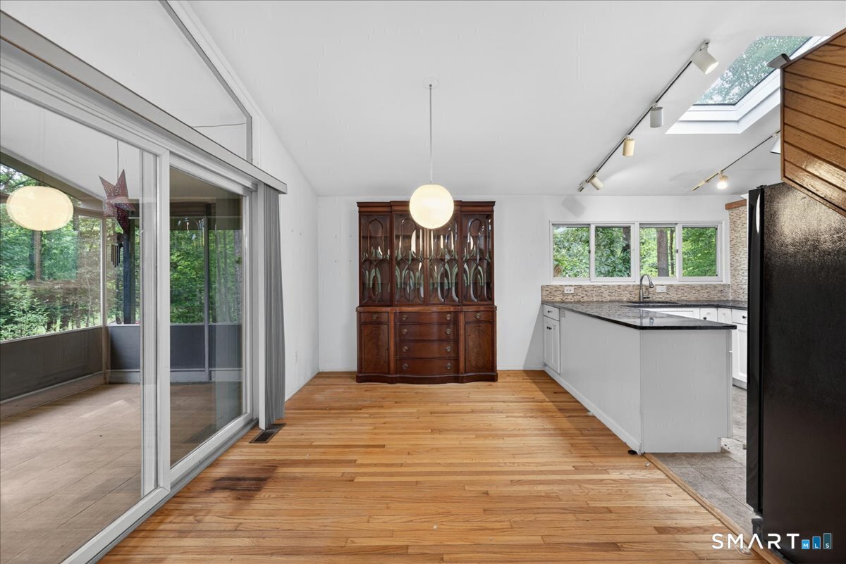 454 Old Cellar Road Orange, CT 06477 - Photo 11 of 40 Gallery Image 11