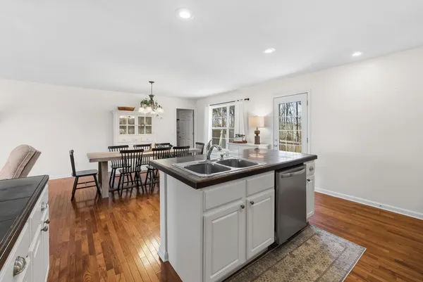 $265,000 | 69 Courtney Place, Cadiz, KY 42211