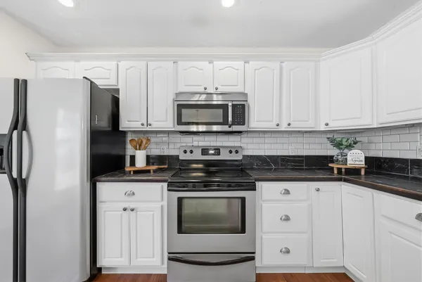 $265,000 | 69 Courtney Place, Cadiz, KY 42211