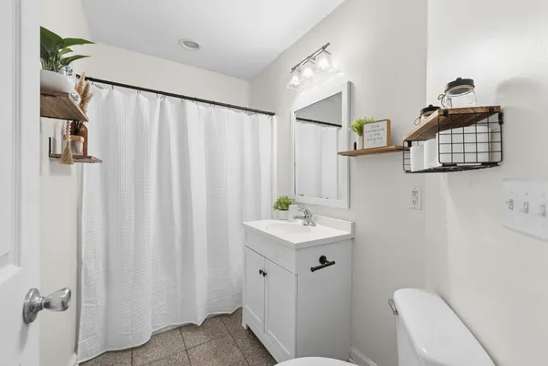 $265,000 | 69 Courtney Place, Cadiz, KY 42211