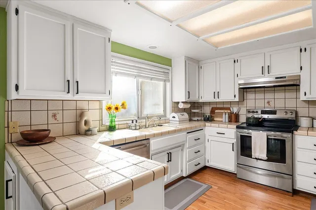 a view of a hallway with entryway