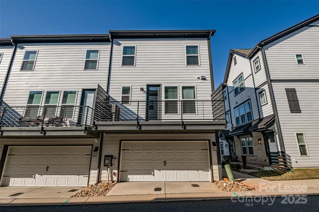 $3,250 | 6027 Towering Oaks Drive, Charlotte, NC 28205