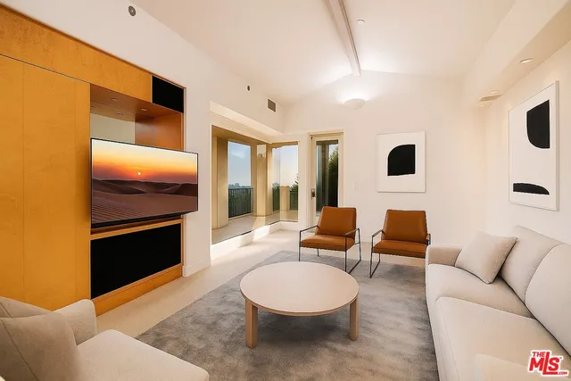 $31,500 | 1136 Calle Vista Drive, Beverly Hills, CA 90210