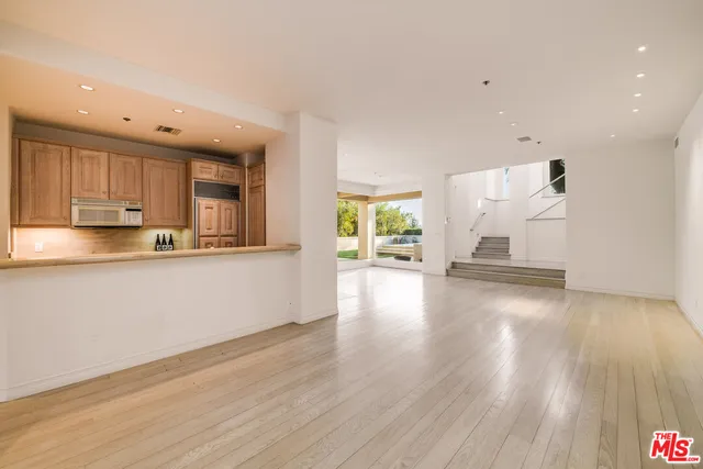 $31,500 | 1136 Calle Vista Drive, Beverly Hills, CA 90210