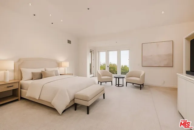 $31,500 | 1136 Calle Vista Drive, Beverly Hills, CA 90210