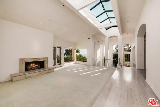 $31,500 | 1136 Calle Vista Drive, Beverly Hills, CA 90210