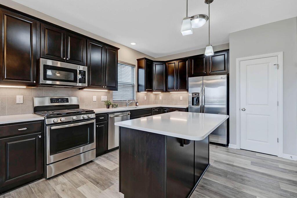 4946 Farview Road Columbus, OH 43231 - Photo 2 of 26 Kitchen