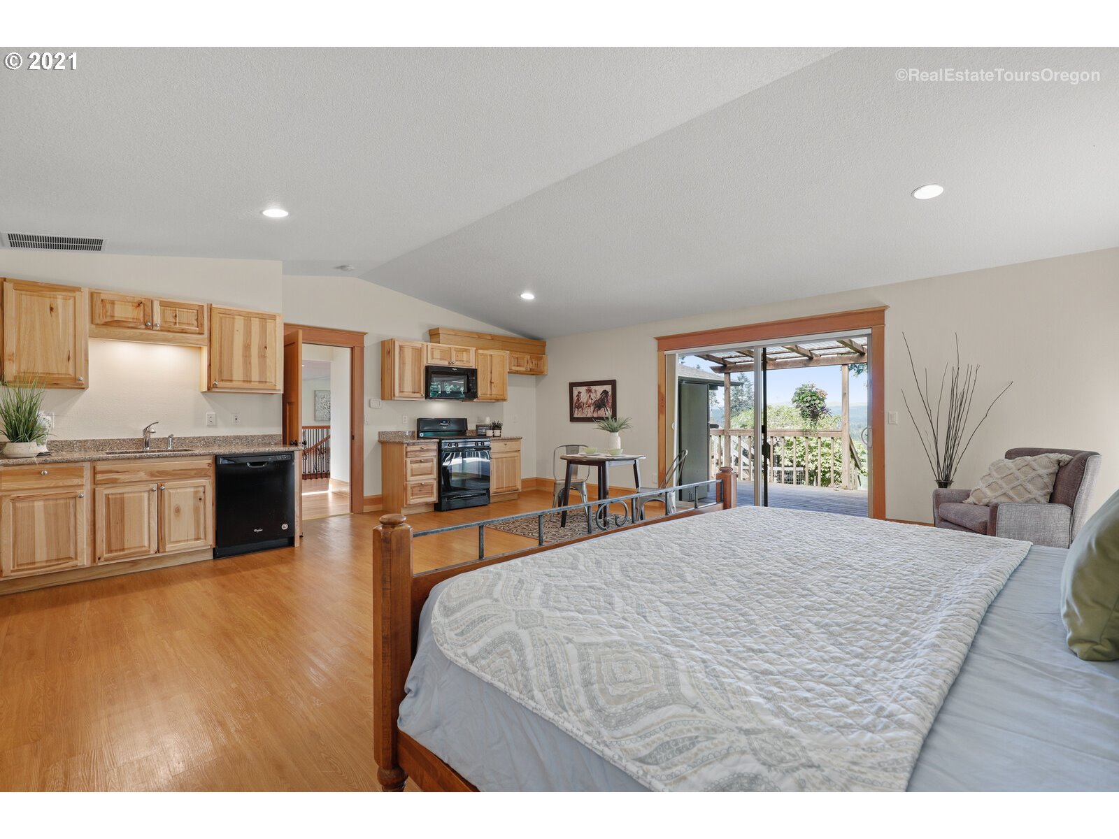 18534 South Springwater Road Estacada, OR 97023 - Photo 14 of 32