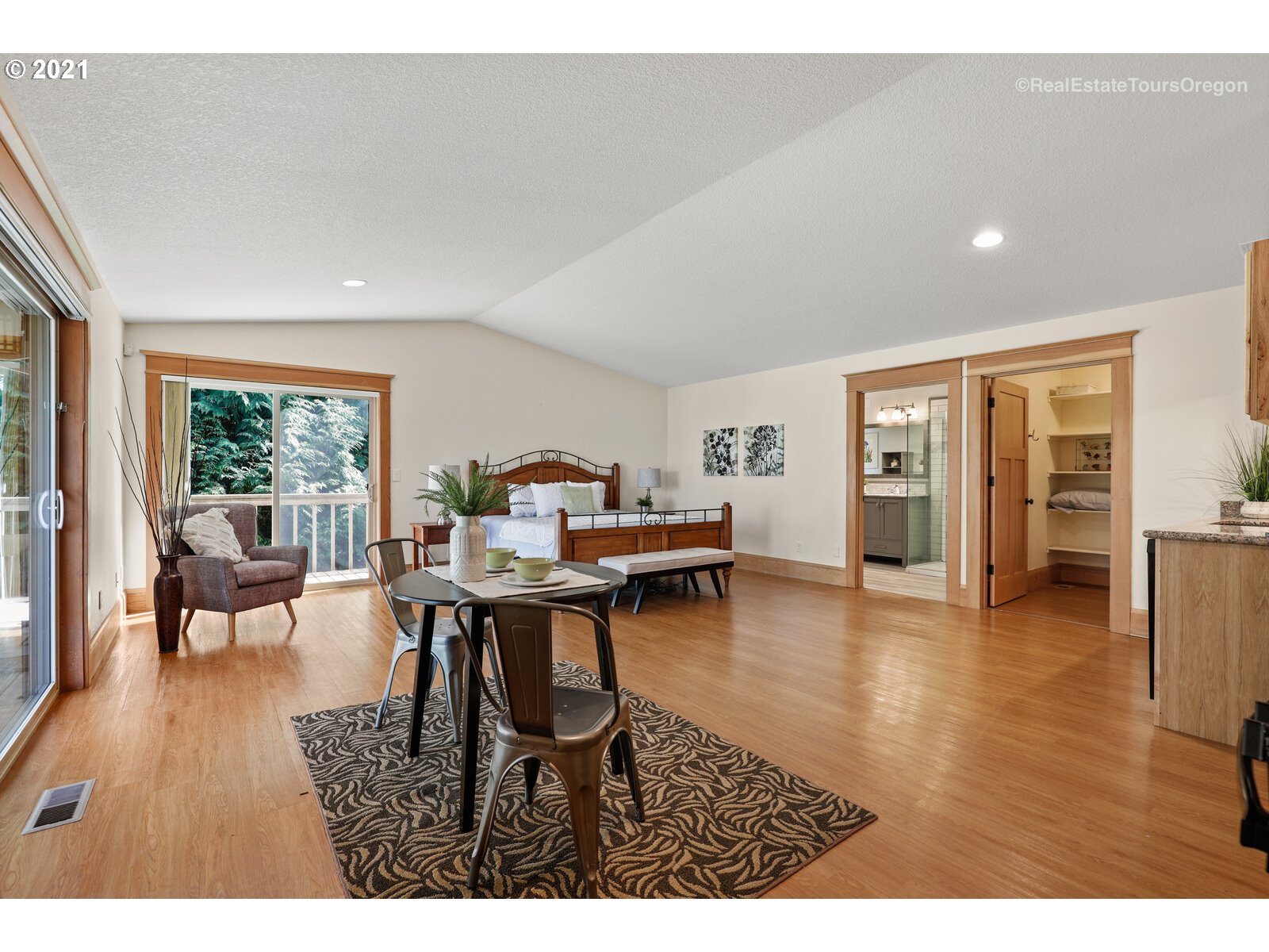 18534 South Springwater Road Estacada, OR 97023 - Photo 15 of 32