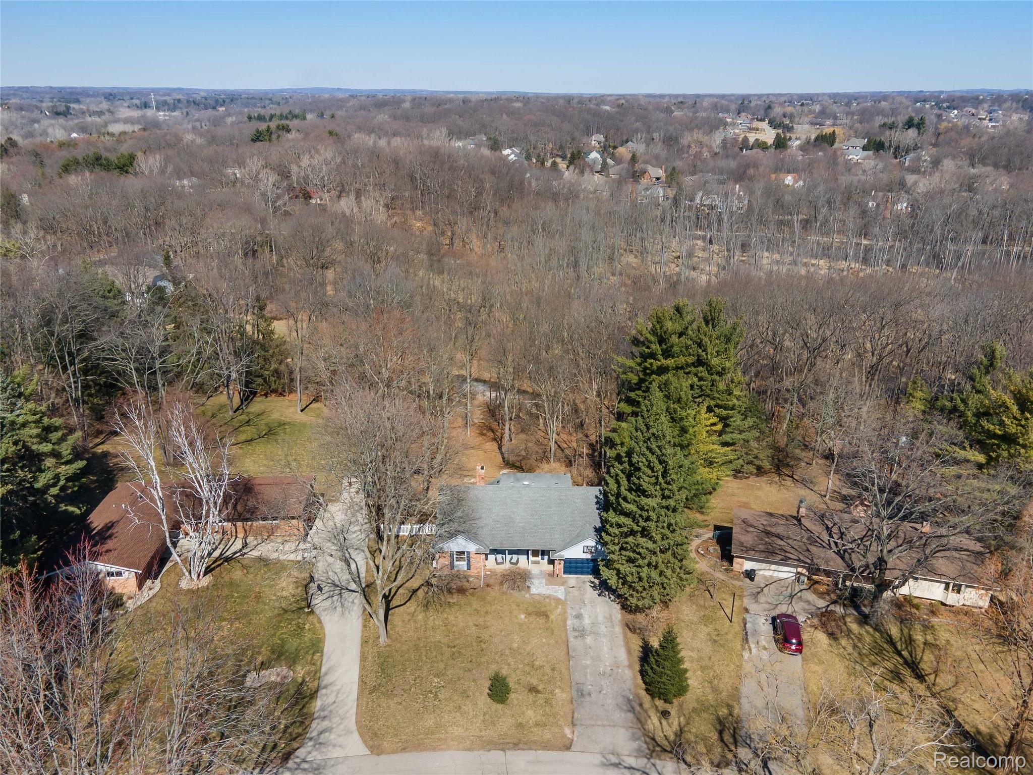 674 Charlesina Drive Rochester, MI 48306 - Photo 33 of 38 Aerial