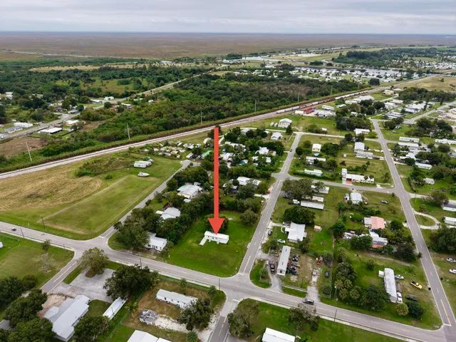 $130,000 | 585 Avenue D, Moore Haven, FL 33471