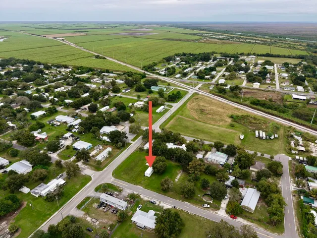 $130,000 | 585 Avenue D, Moore Haven, FL 33471