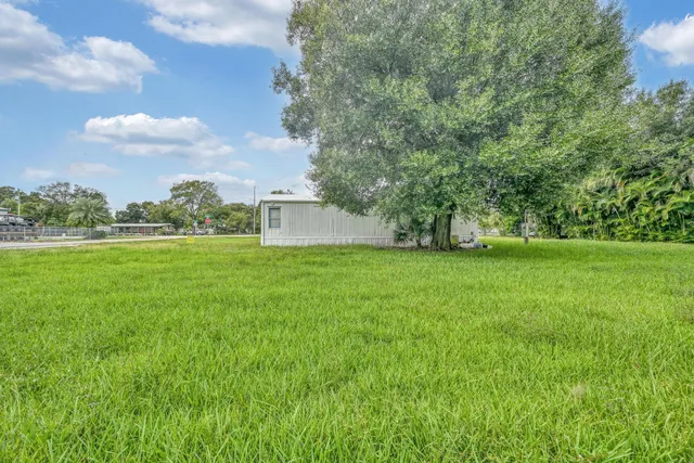 $130,000 | 585 Avenue D, Moore Haven, FL 33471