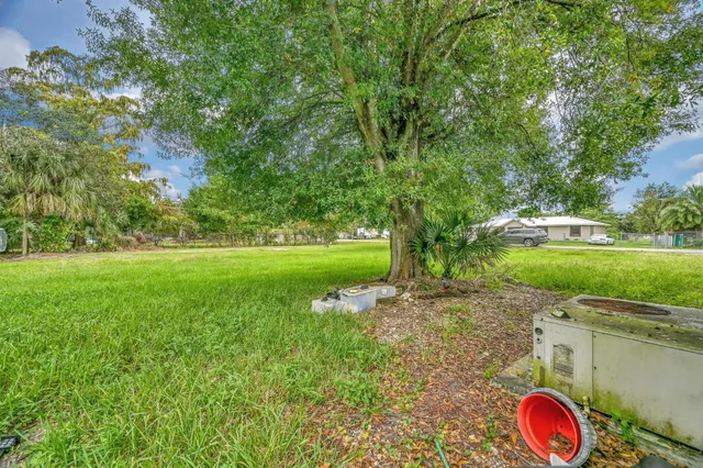 $130,000 | 585 Avenue D, Moore Haven, FL 33471