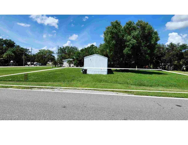 $130,000 | 585 Avenue D, Moore Haven, FL 33471